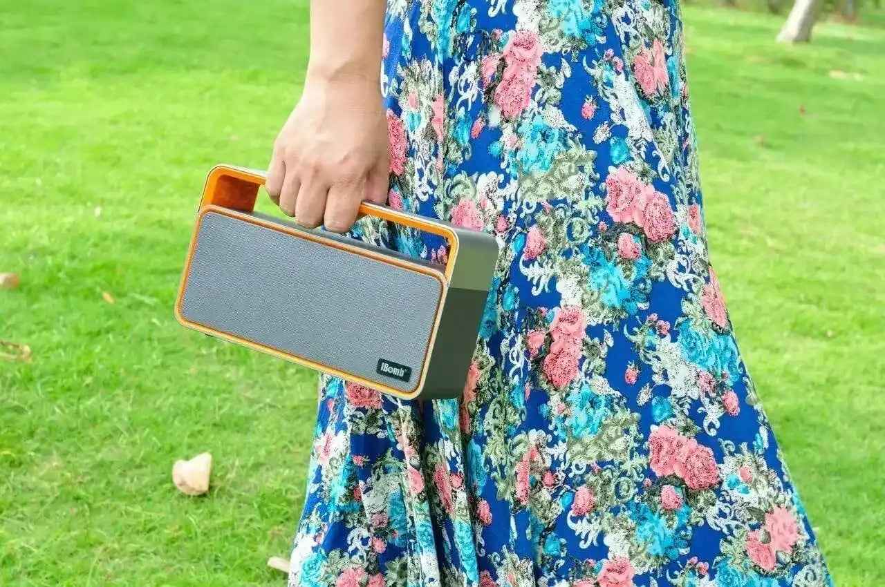 Ibomb Party - Super Bass Bluetooth Speaker Xl750 - Black/red