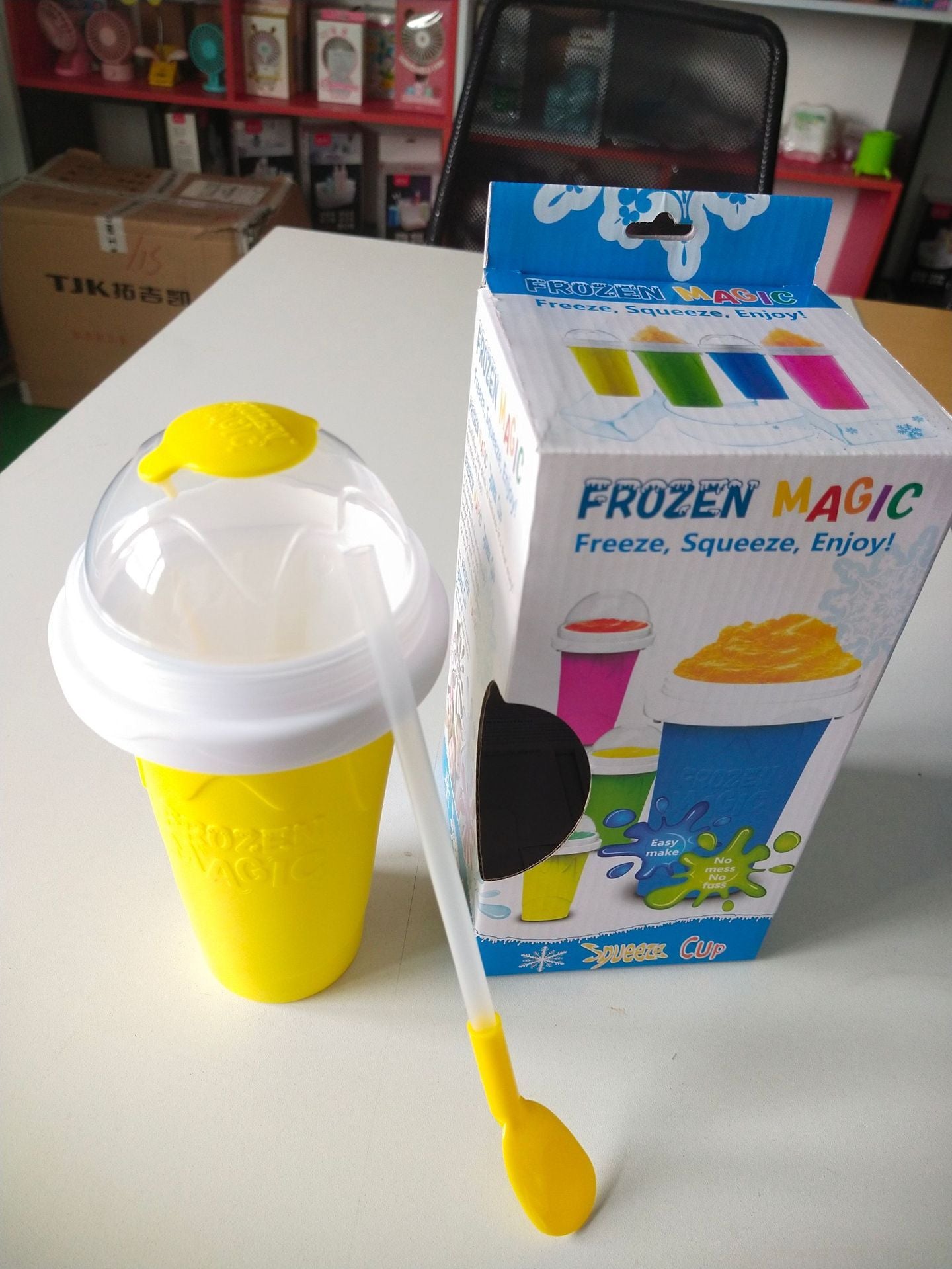 One Pinch Into An Slushy Cup, Shake The Smoothie Cup, And The Second Fast Cooling Cup