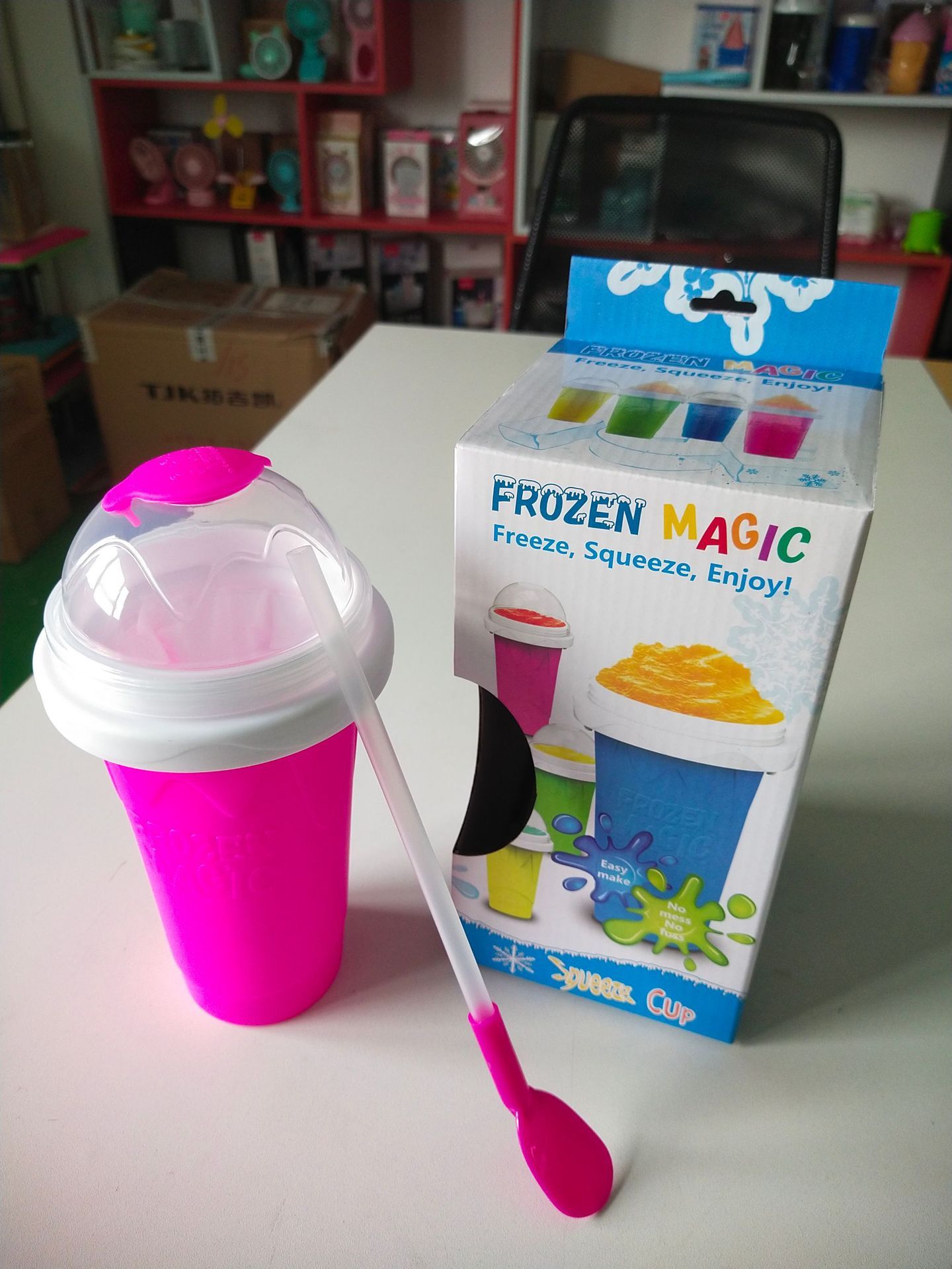 One Pinch Into An Slushy Cup, Shake The Smoothie Cup, And The Second Fast Cooling Cup