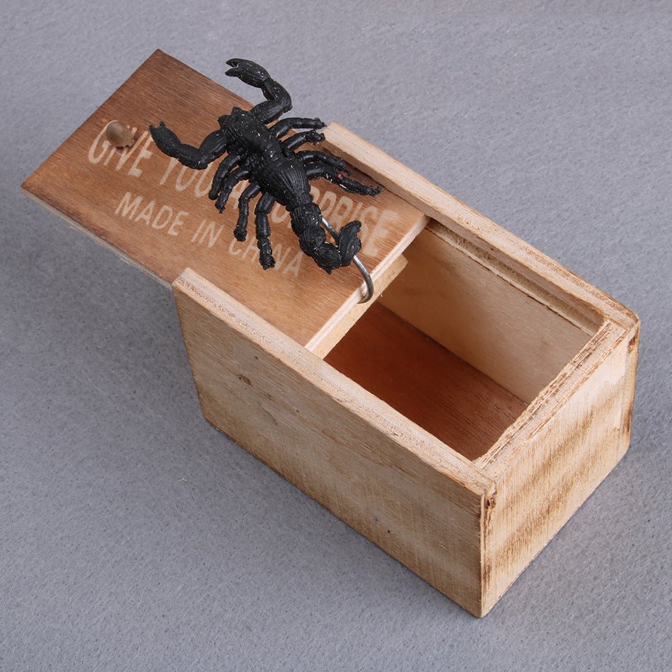 Prank Spider Wooden Scare Box Trick Play Joke Lifelike Surprise April Fools' Day - MyMobile